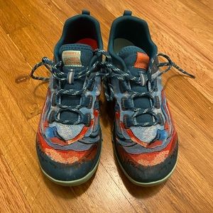 Merrell trail sisters trail shoes. In like new condition
